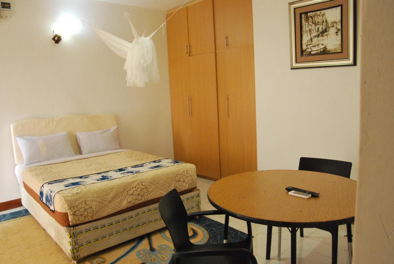 Frontiers Hotel エンテベ エクステリア 写真